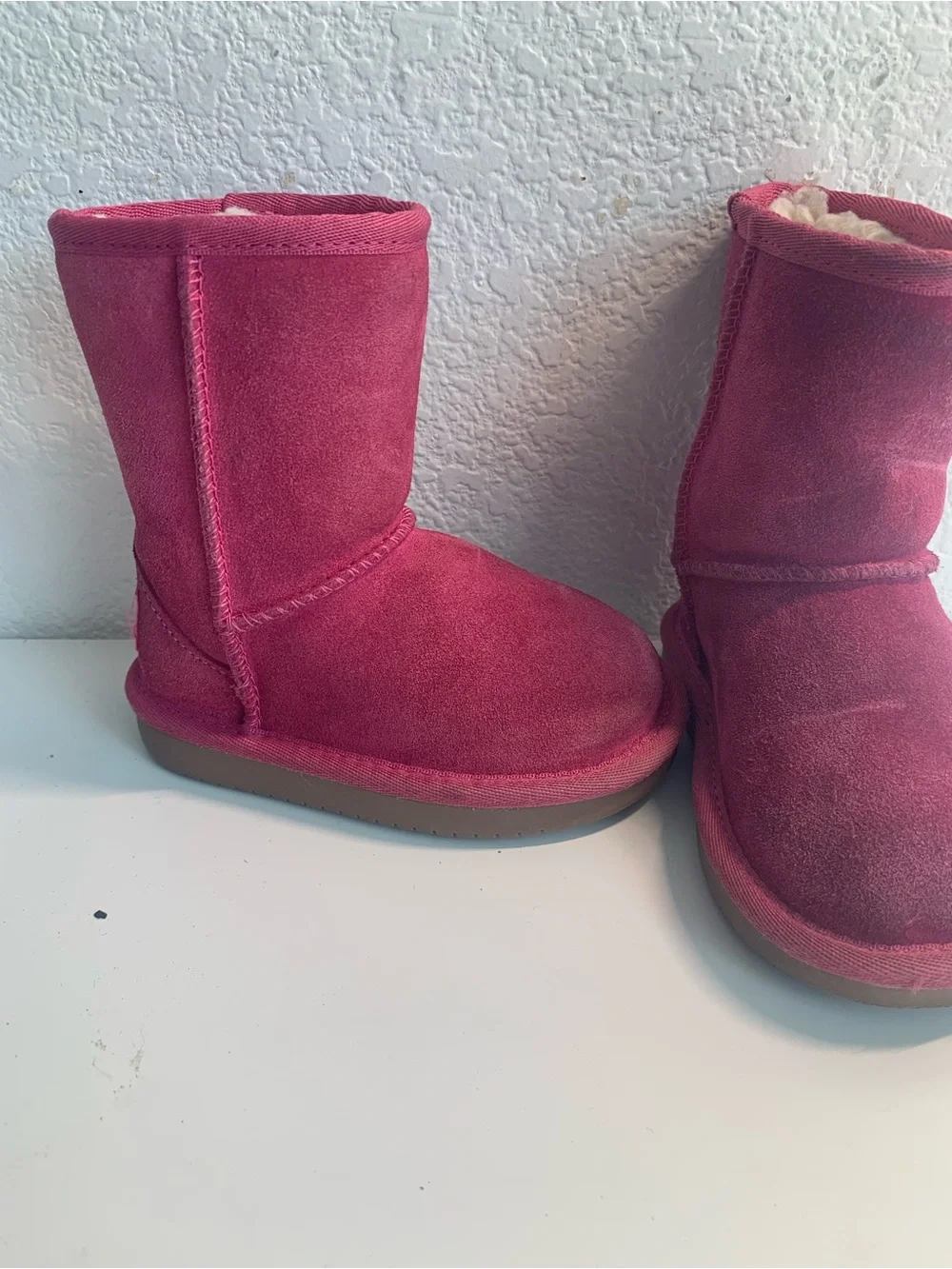 Koolaburra Kids Pink Faux-Shearling Winter Mittens